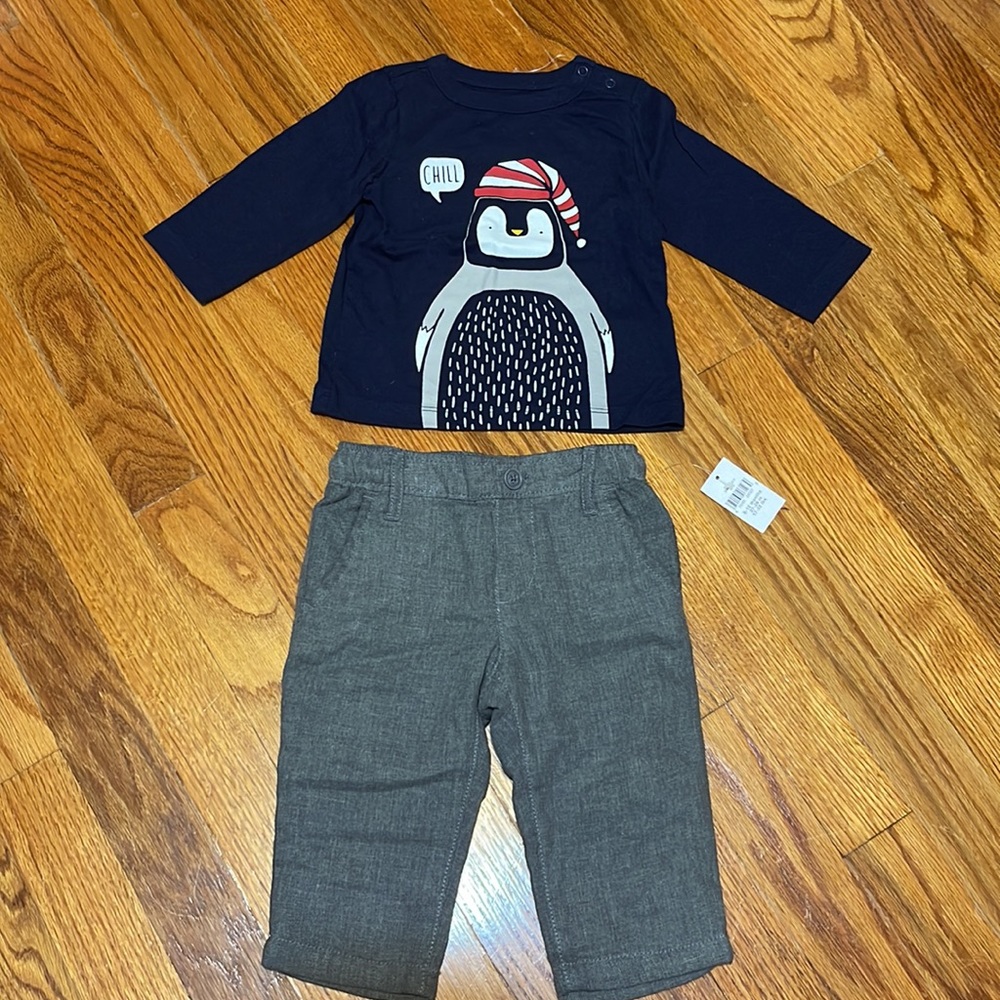 NWT Gap LS Navy Winter Penguin and NWT Gap Gray pant Bundle